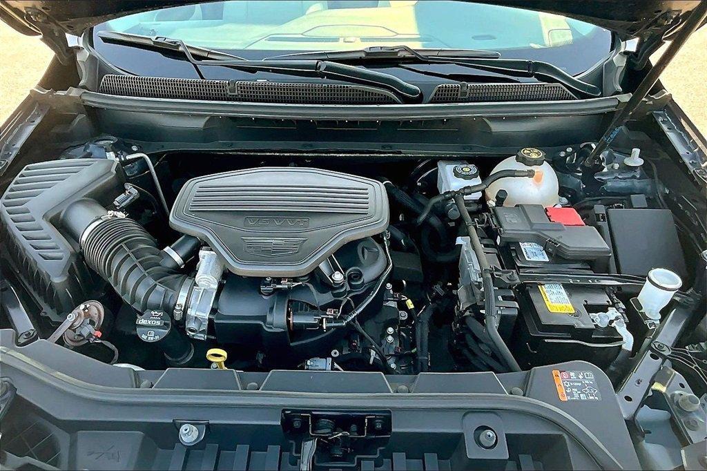 used 2022 Cadillac XT5 car, priced at $35,501