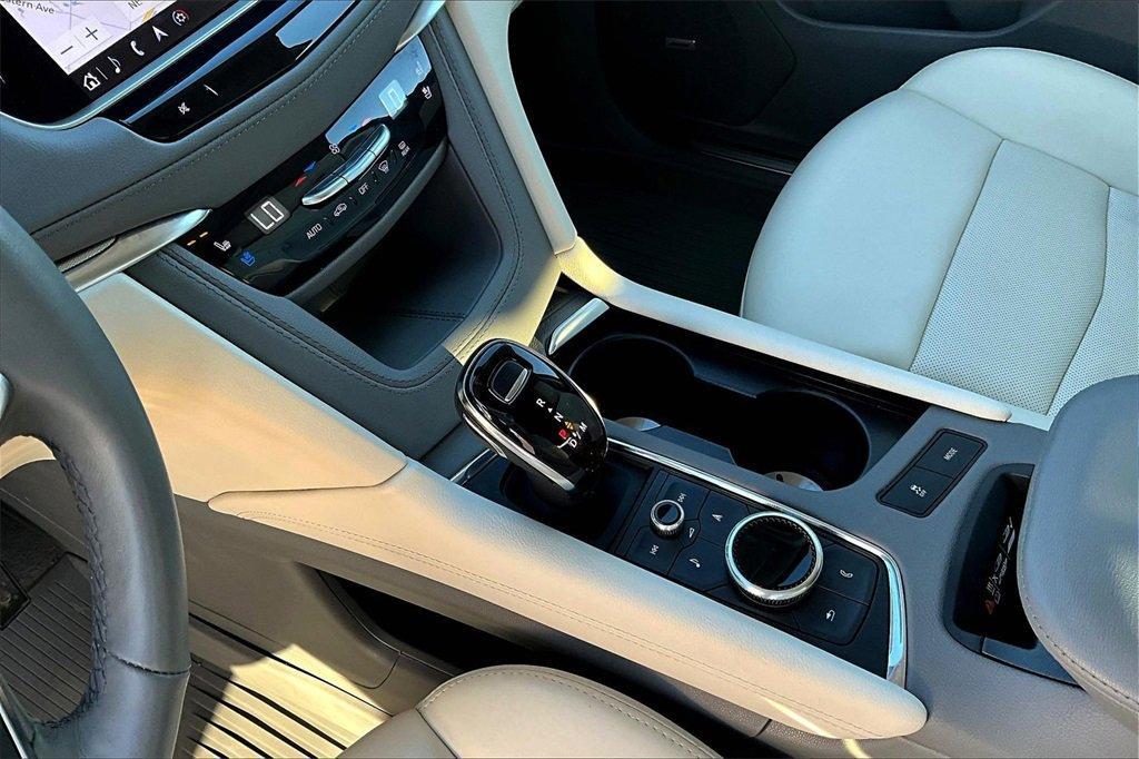 used 2022 Cadillac XT5 car, priced at $35,501