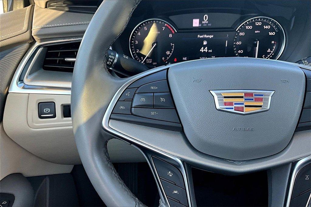 used 2022 Cadillac XT5 car, priced at $35,501
