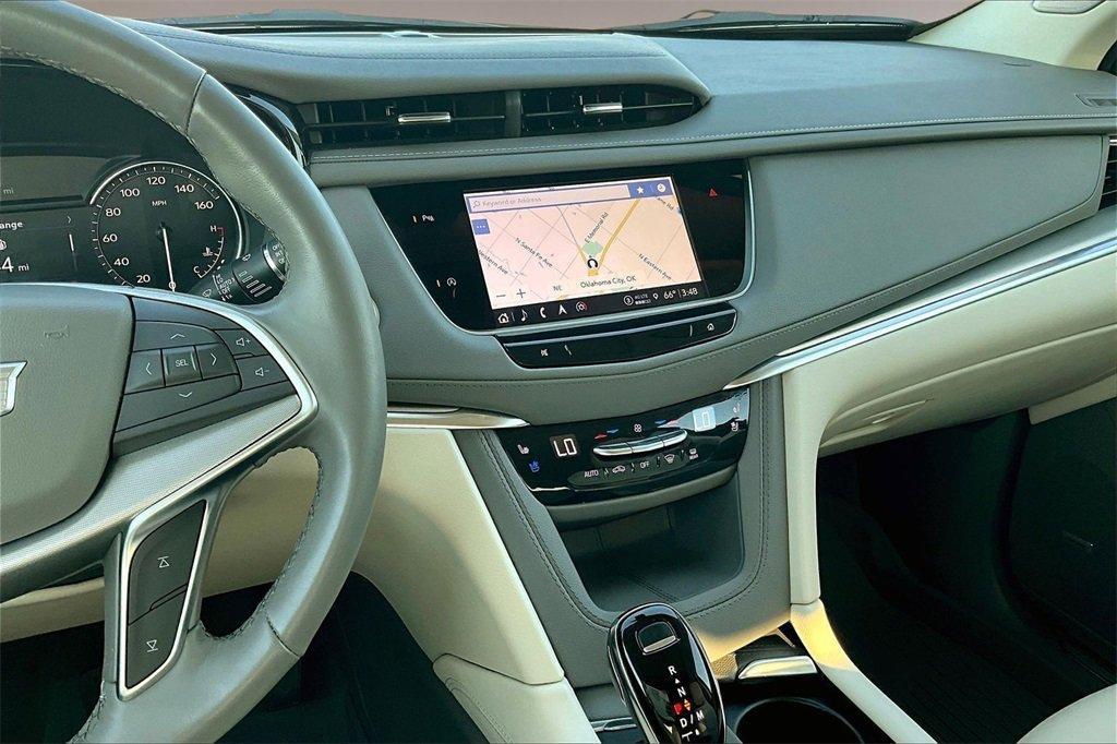 used 2022 Cadillac XT5 car, priced at $35,501