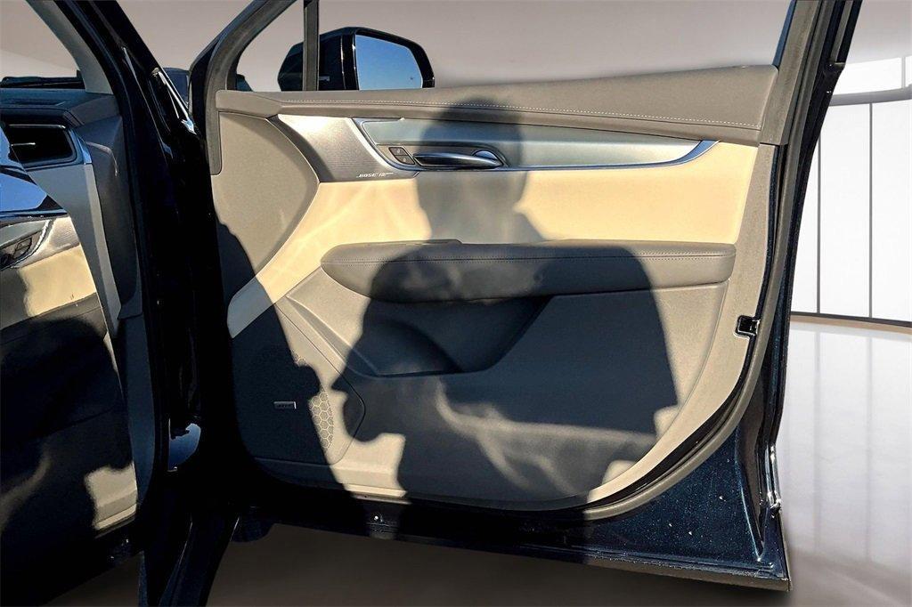 used 2022 Cadillac XT5 car, priced at $35,501