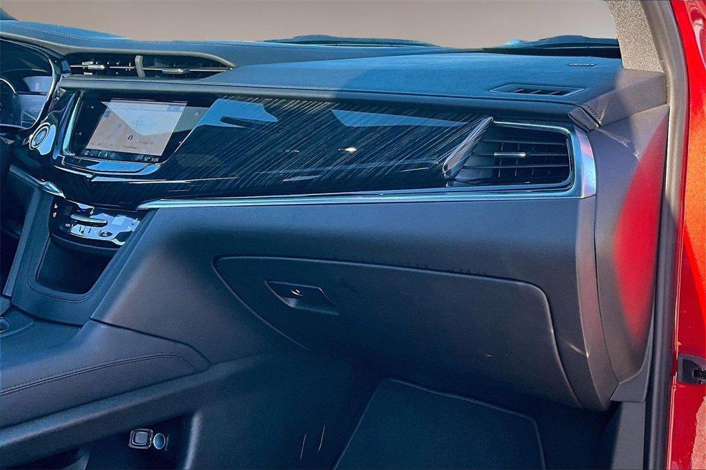 used 2025 Cadillac XT6 car, priced at $44,000