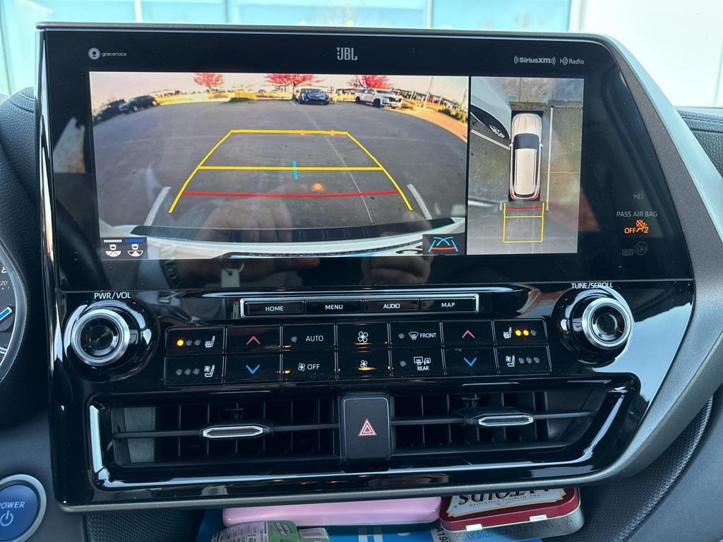 used 2021 Toyota Highlander Hybrid car, priced at $29,285