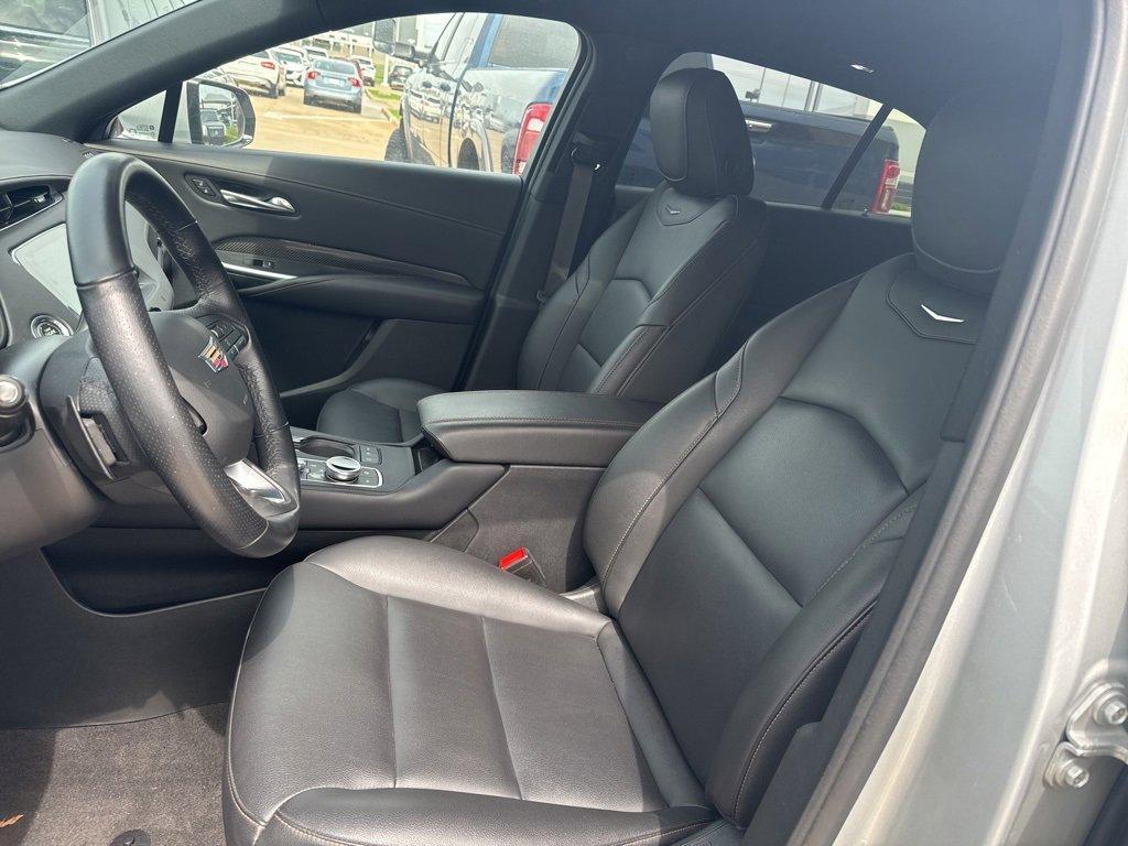 used 2021 Cadillac XT4 car, priced at $30,041