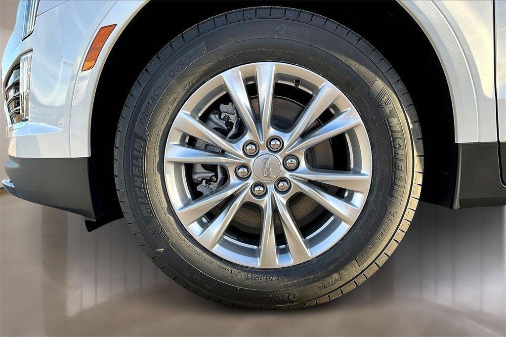 new 2026 Cadillac XT5 car, priced at $46,020