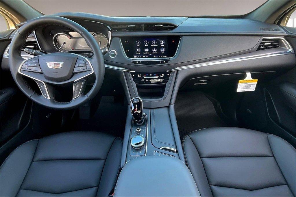 new 2026 Cadillac XT5 car, priced at $46,020
