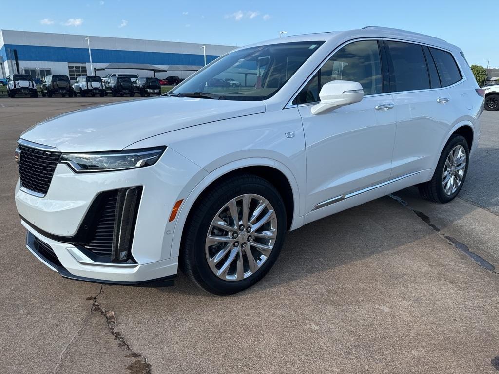used 2024 Cadillac XT6 car, priced at $47,988