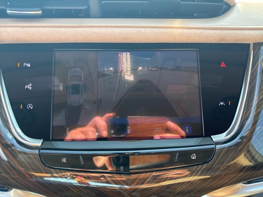 used 2024 Cadillac XT6 car, priced at $47,988