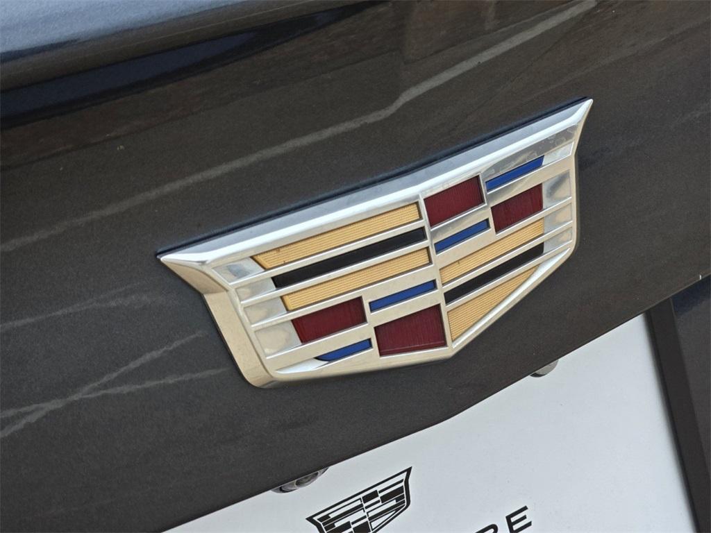 used 2021 Cadillac XT4 car, priced at $25,000