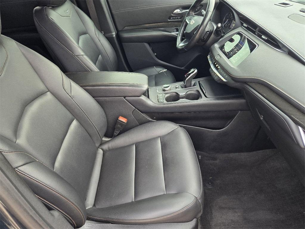 used 2021 Cadillac XT4 car, priced at $25,000