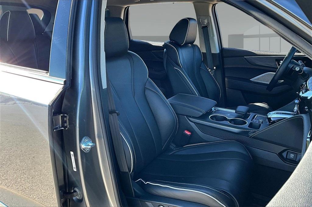 used 2023 Acura MDX car, priced at $44,739