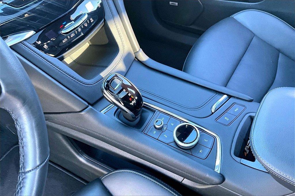 used 2025 Cadillac XT6 car, priced at $44,000