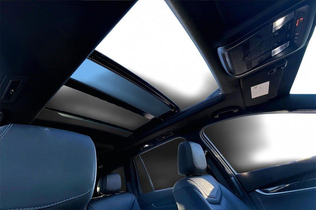 used 2025 Cadillac XT6 car, priced at $44,000