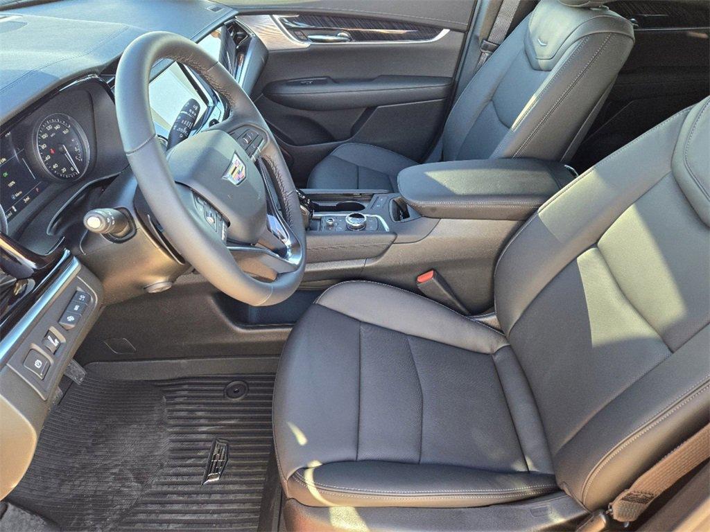 new 2025 Cadillac XT6 car, priced at $61,915