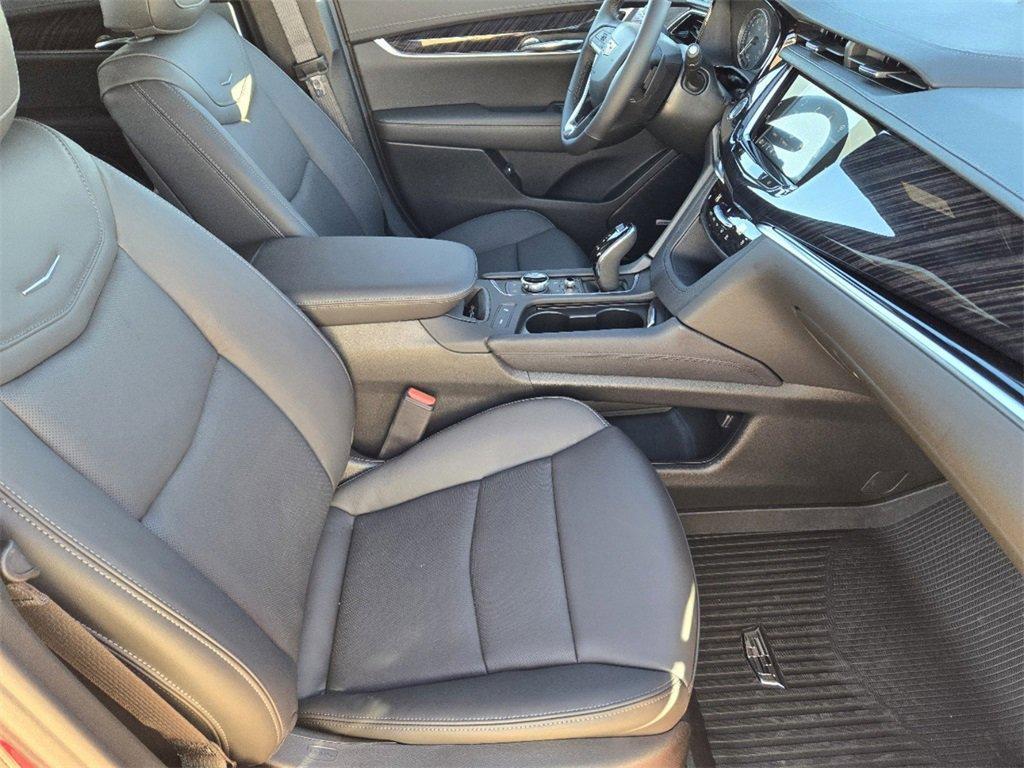 new 2025 Cadillac XT6 car, priced at $61,915