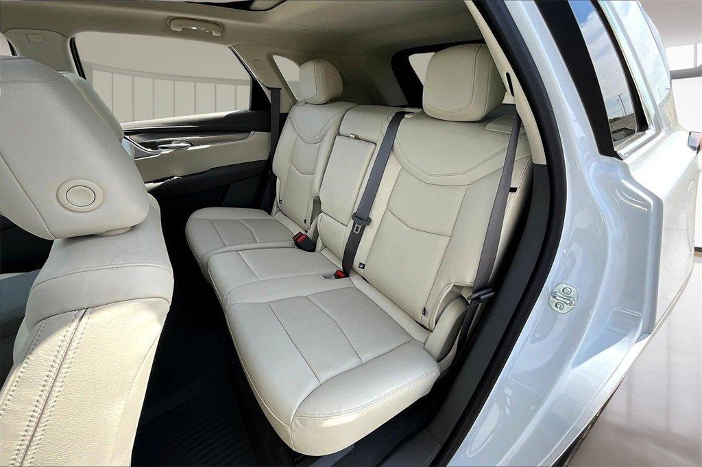 new 2025 Cadillac XT5 car, priced at $55,820