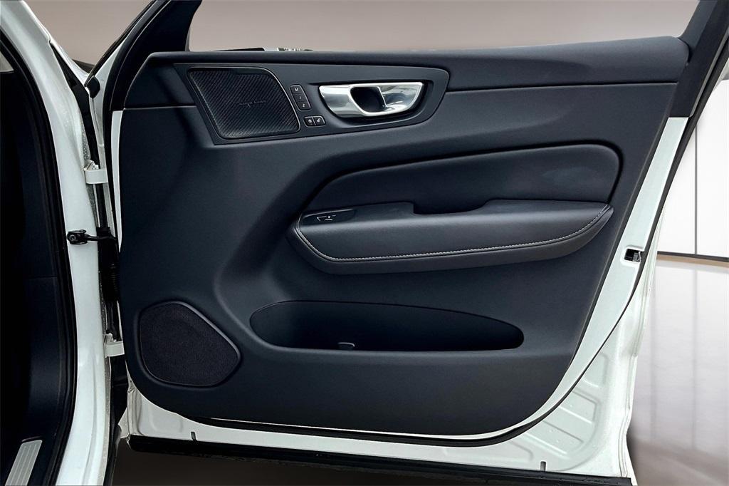 used 2022 Volvo XC60 car, priced at $30,000