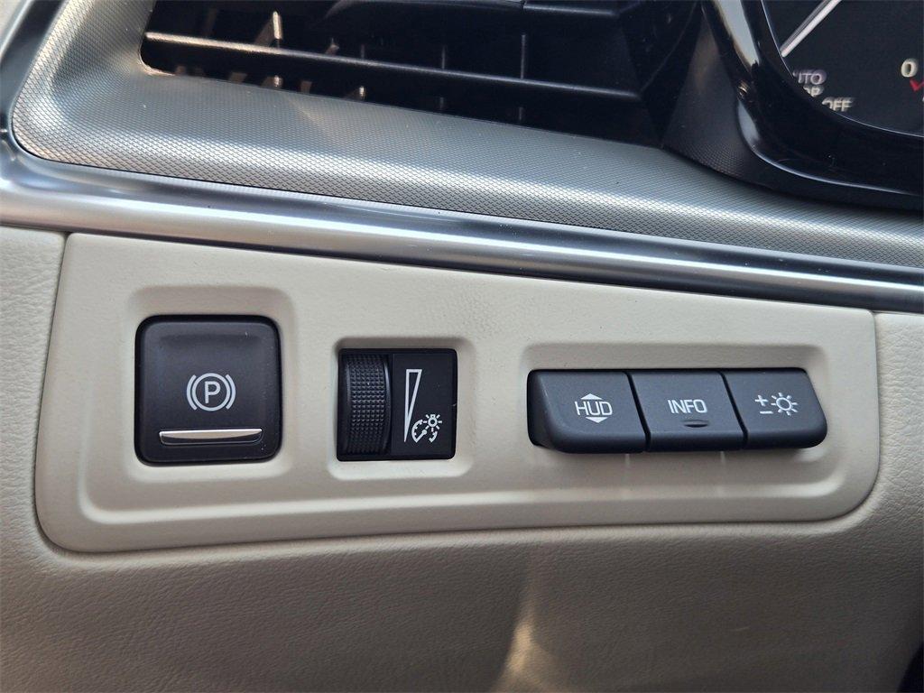 new 2025 Cadillac XT5 car, priced at $57,585