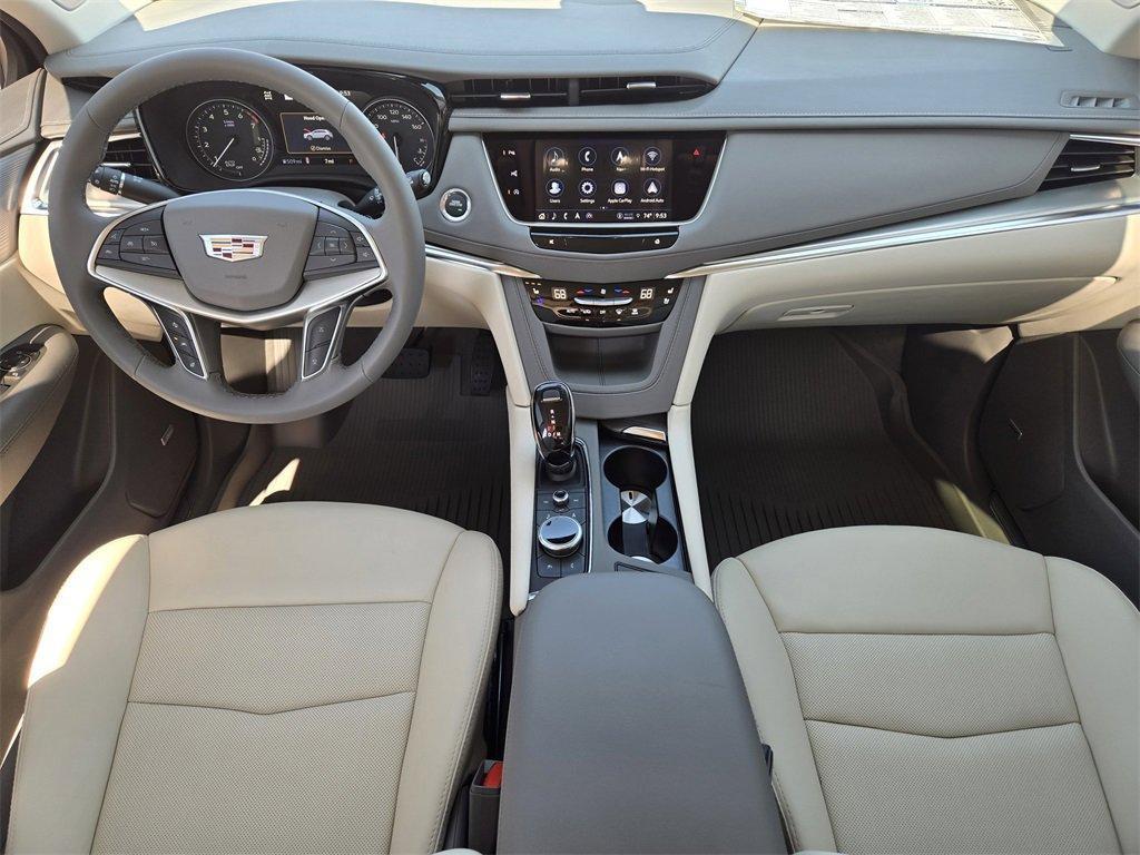 new 2025 Cadillac XT5 car, priced at $57,585