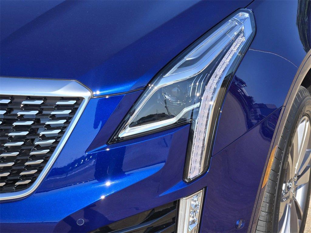new 2025 Cadillac XT5 car, priced at $57,585