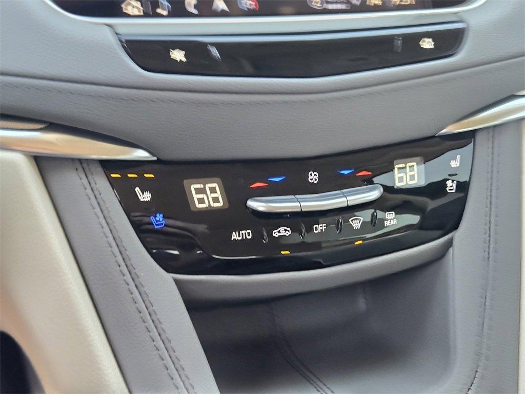 new 2025 Cadillac XT5 car, priced at $57,585