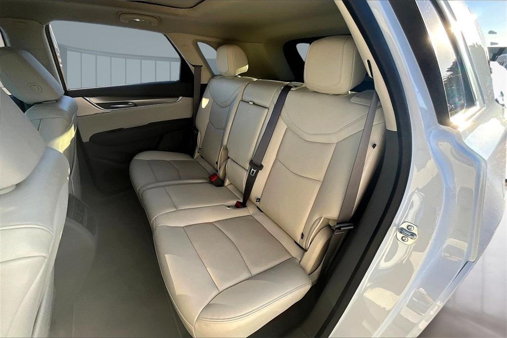 new 2026 Cadillac XT5 car, priced at $55,214