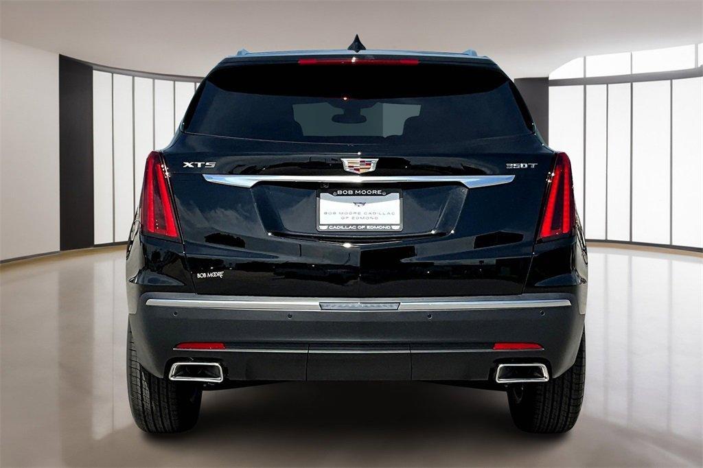 new 2025 Cadillac XT5 car, priced at $45,840