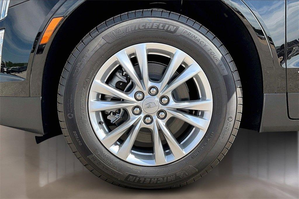 new 2025 Cadillac XT5 car, priced at $45,840