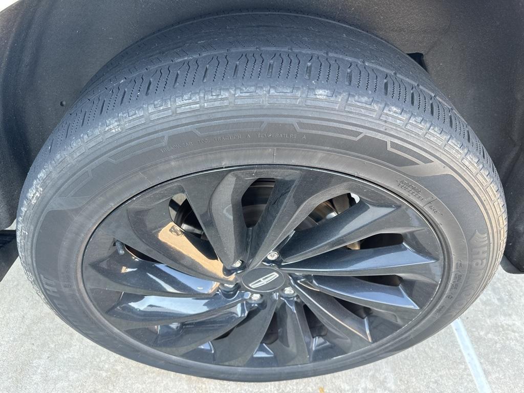 used 2021 Lincoln Navigator car, priced at $42,000