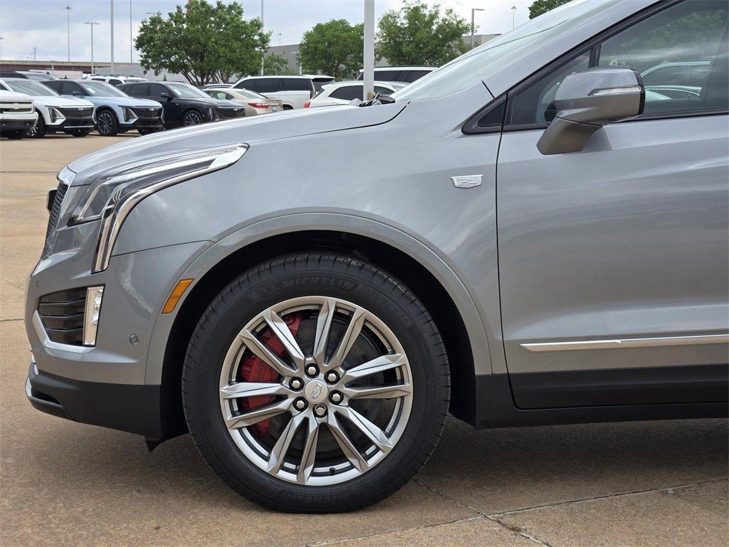 new 2025 Cadillac XT5 car, priced at $61,590