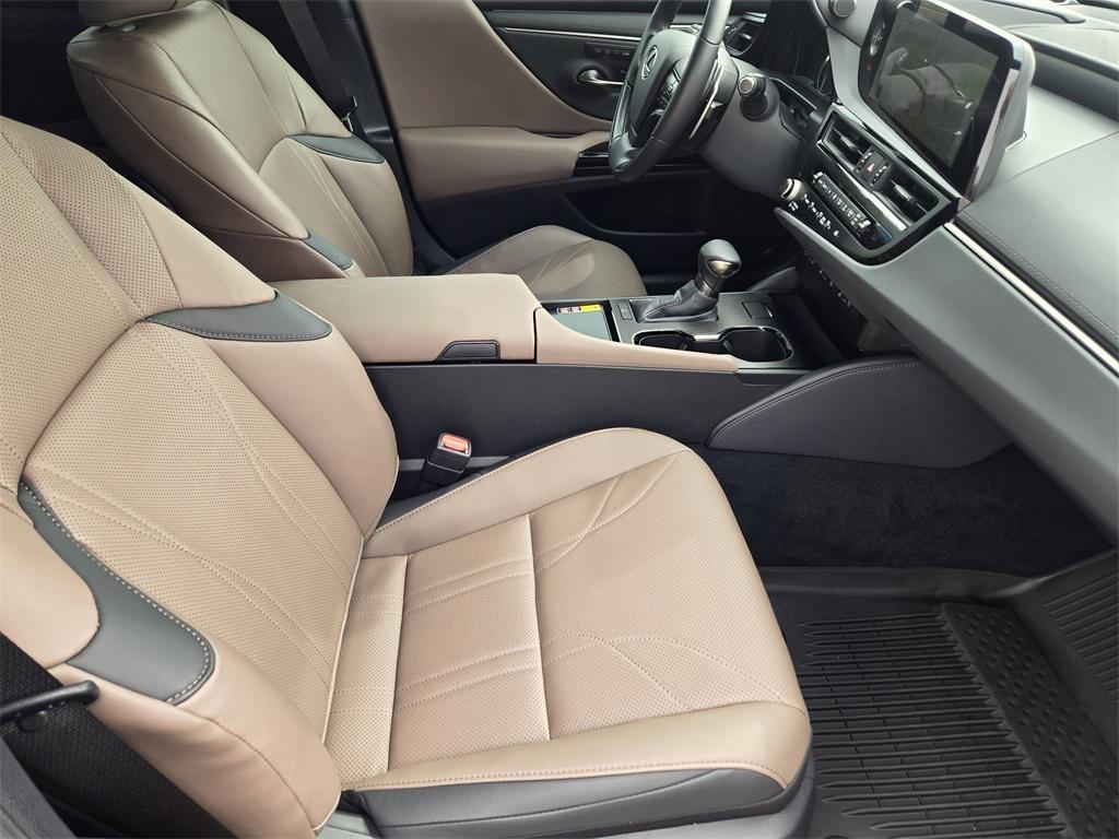 used 2025 Lexus ES 350 car, priced at $50,499