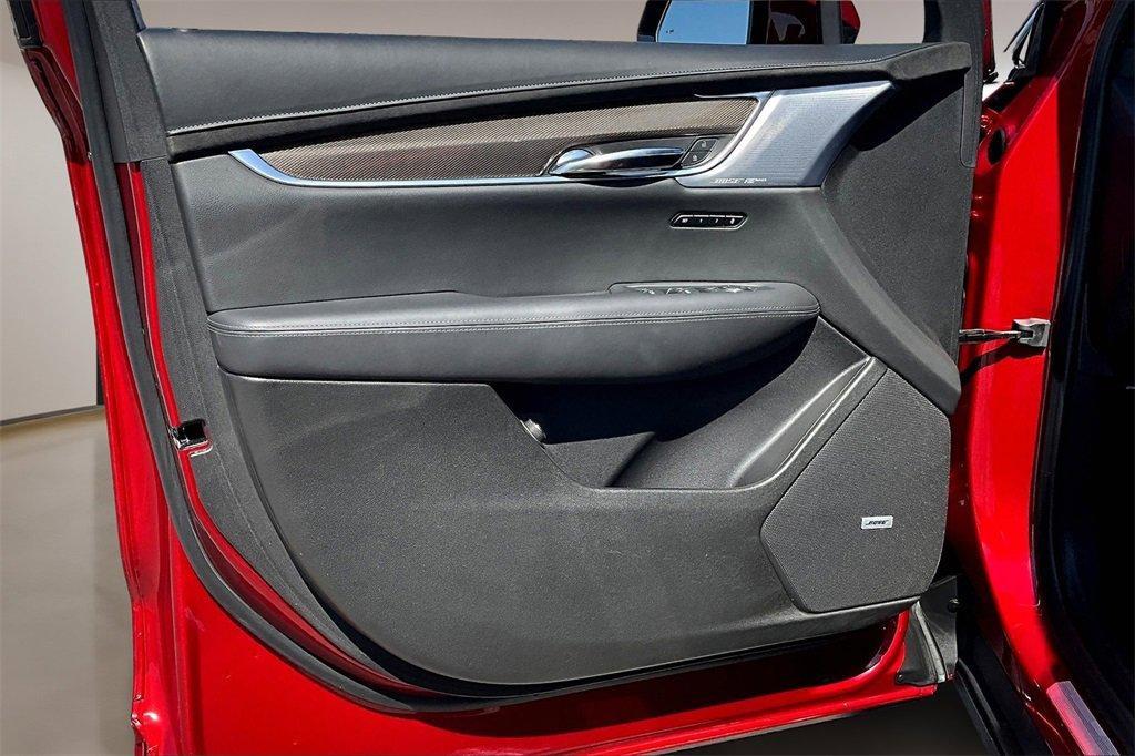 used 2024 Cadillac XT6 car, priced at $49,000