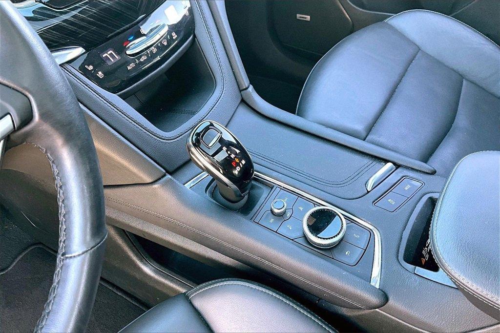 used 2025 Cadillac XT6 car, priced at $44,000