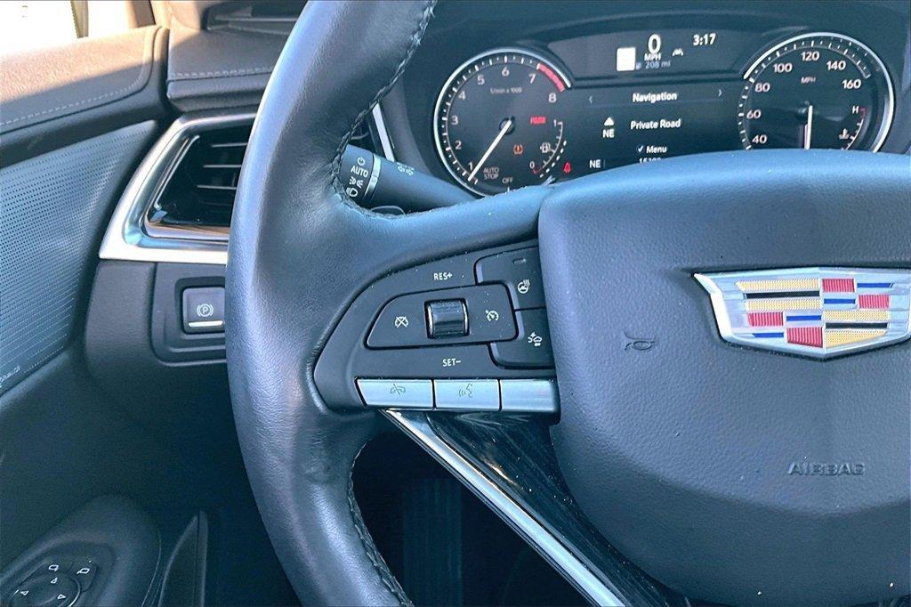 used 2025 Cadillac XT6 car, priced at $44,000