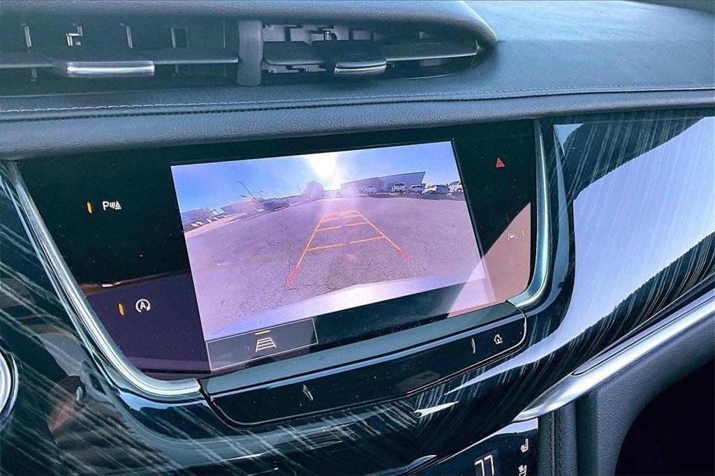 used 2025 Cadillac XT6 car, priced at $44,000
