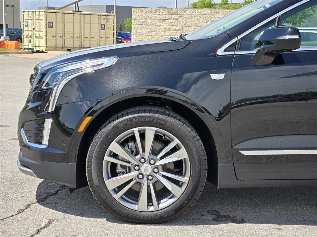 new 2025 Cadillac XT5 car, priced at $56,390