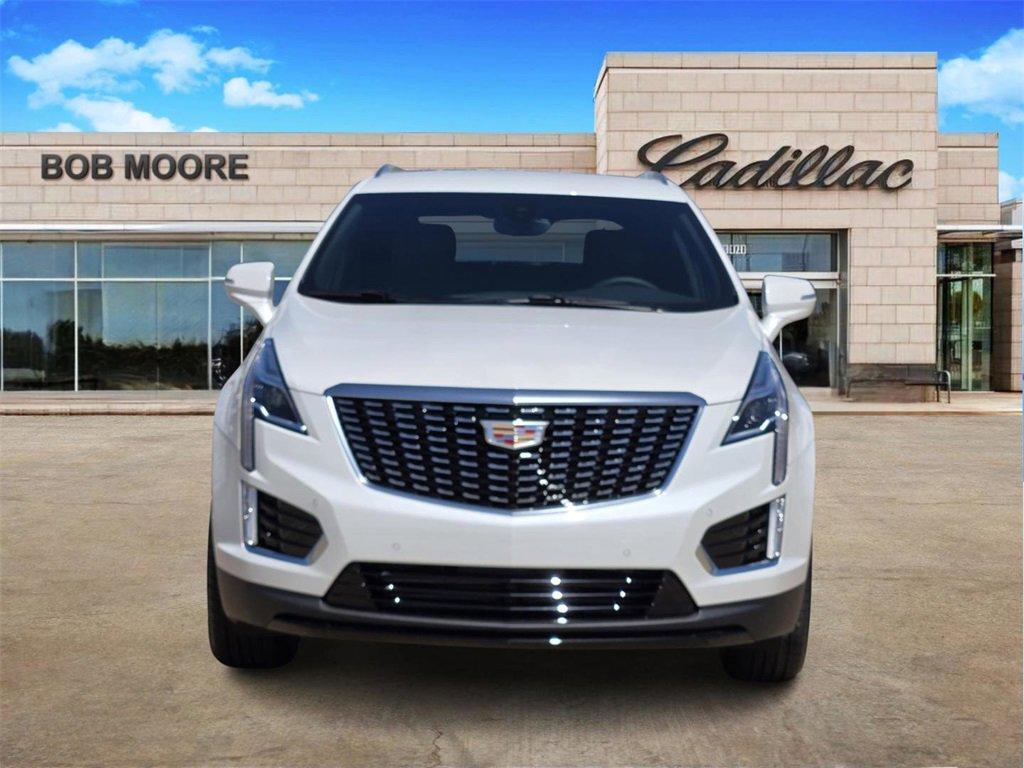 new 2025 Cadillac XT5 car, priced at $45,125