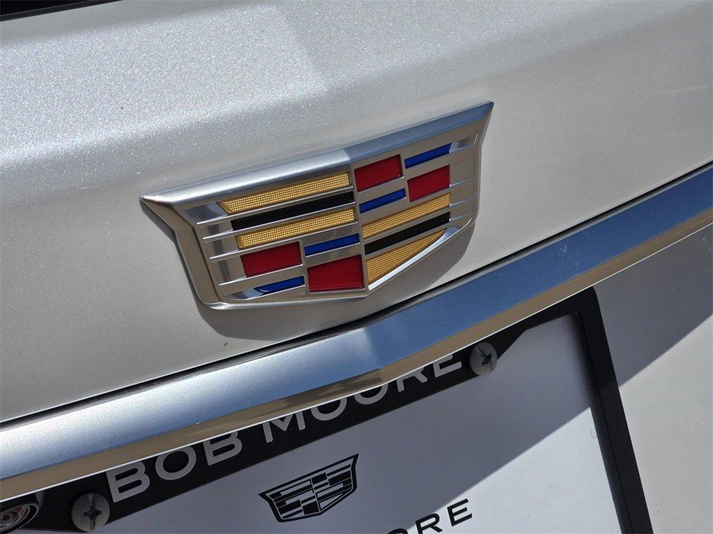 new 2025 Cadillac XT5 car, priced at $45,125