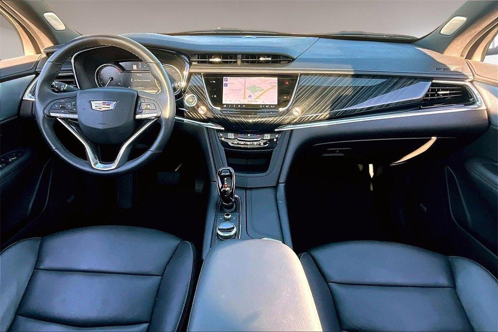used 2025 Cadillac XT6 car, priced at $44,000