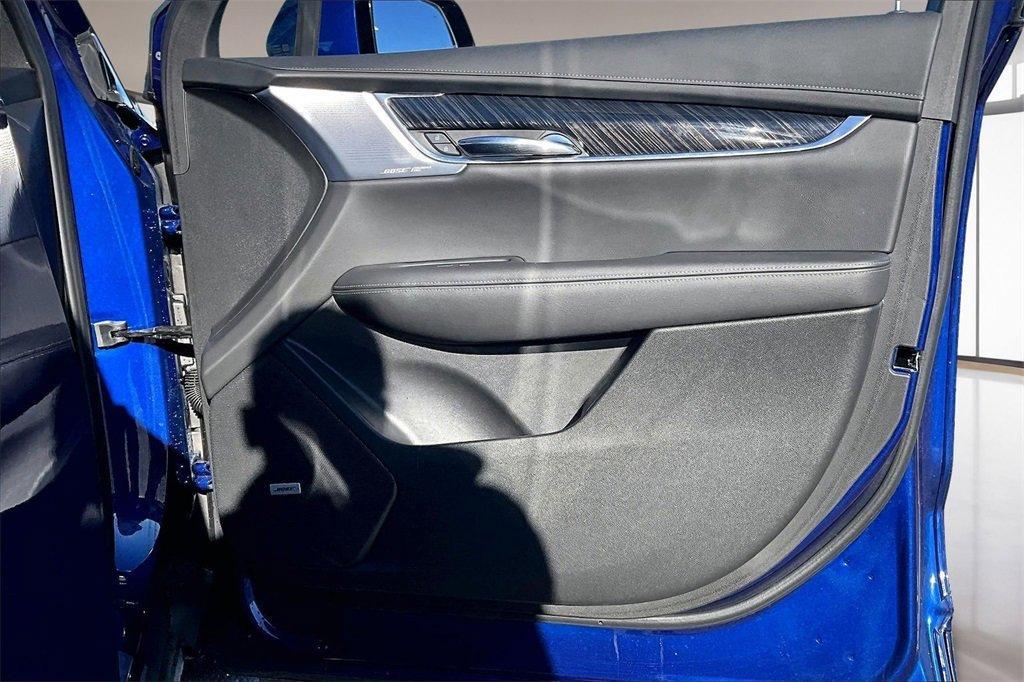 used 2025 Cadillac XT6 car, priced at $44,000