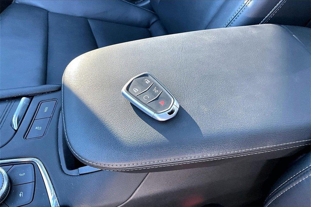 used 2025 Cadillac XT6 car, priced at $44,000