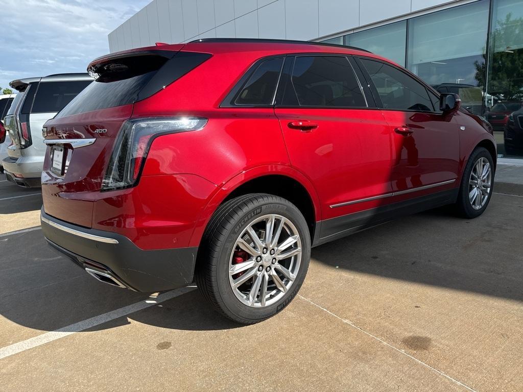 used 2023 Cadillac XT5 car, priced at $41,988