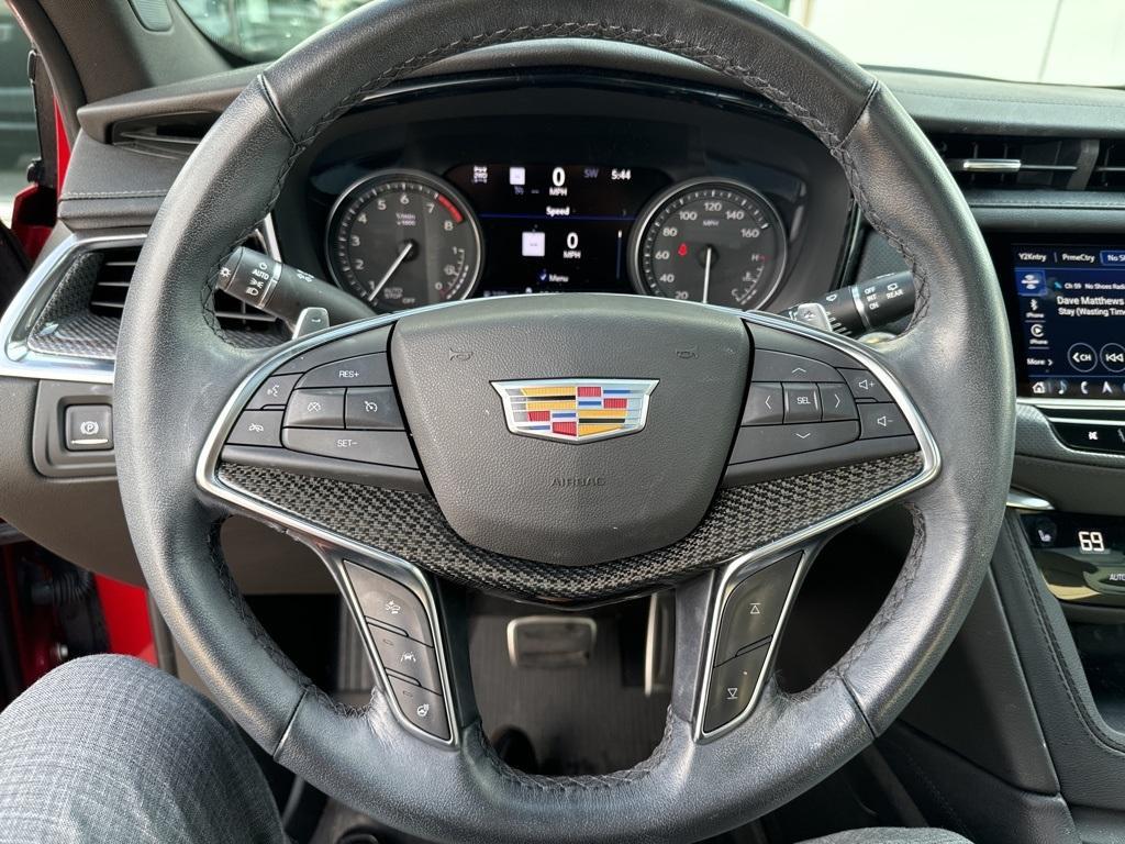 used 2023 Cadillac XT5 car, priced at $41,988