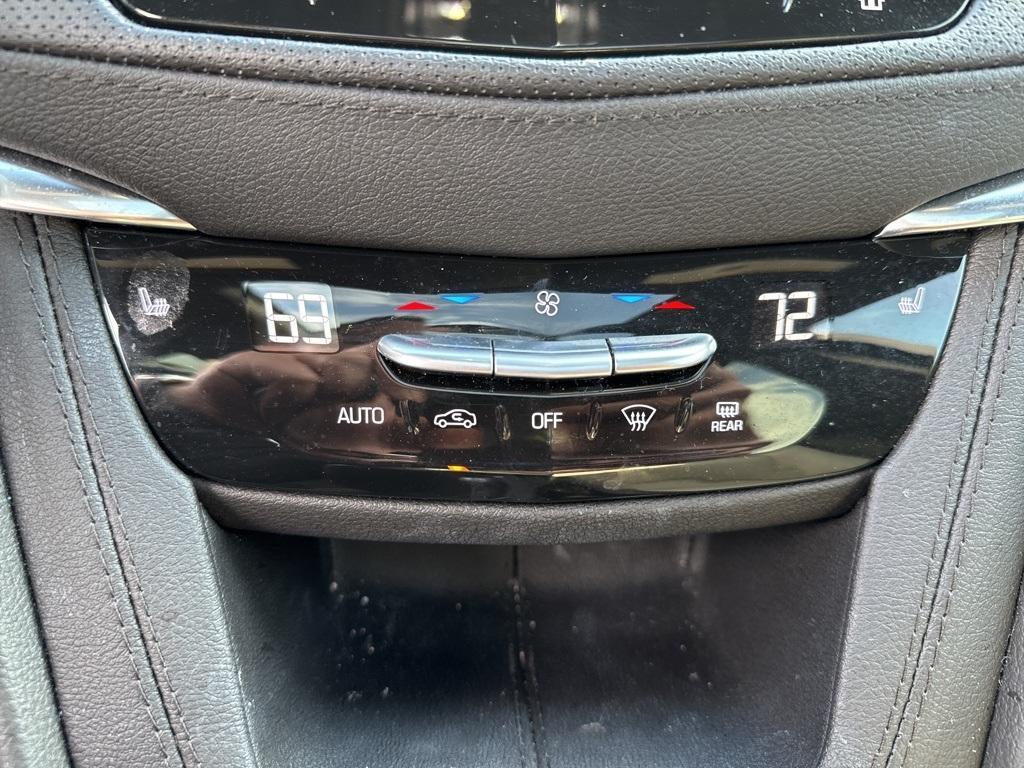 used 2023 Cadillac XT5 car, priced at $41,988