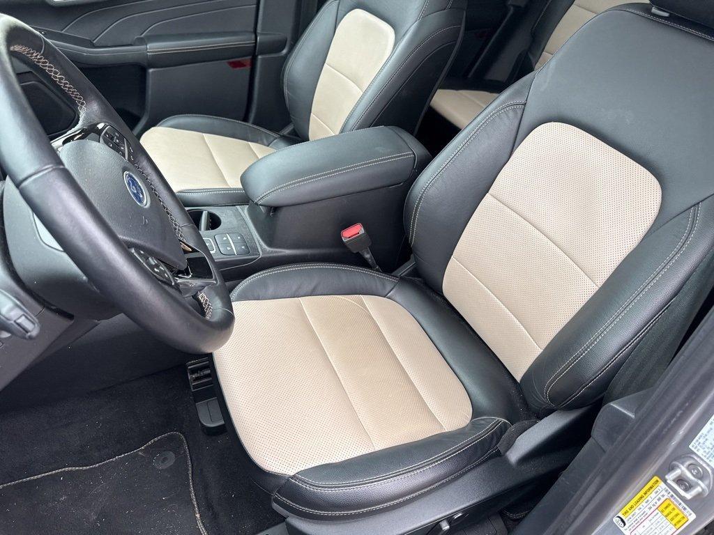 used 2022 Ford Escape car, priced at $26,000