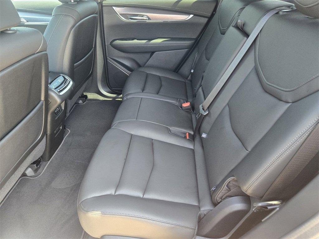 new 2025 Cadillac XT6 car, priced at $49,565
