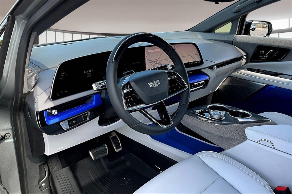 new 2025 Cadillac OPTIQ car