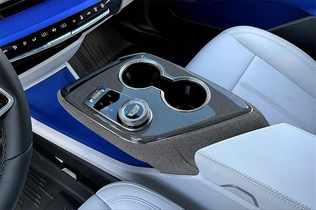 new 2025 Cadillac OPTIQ car