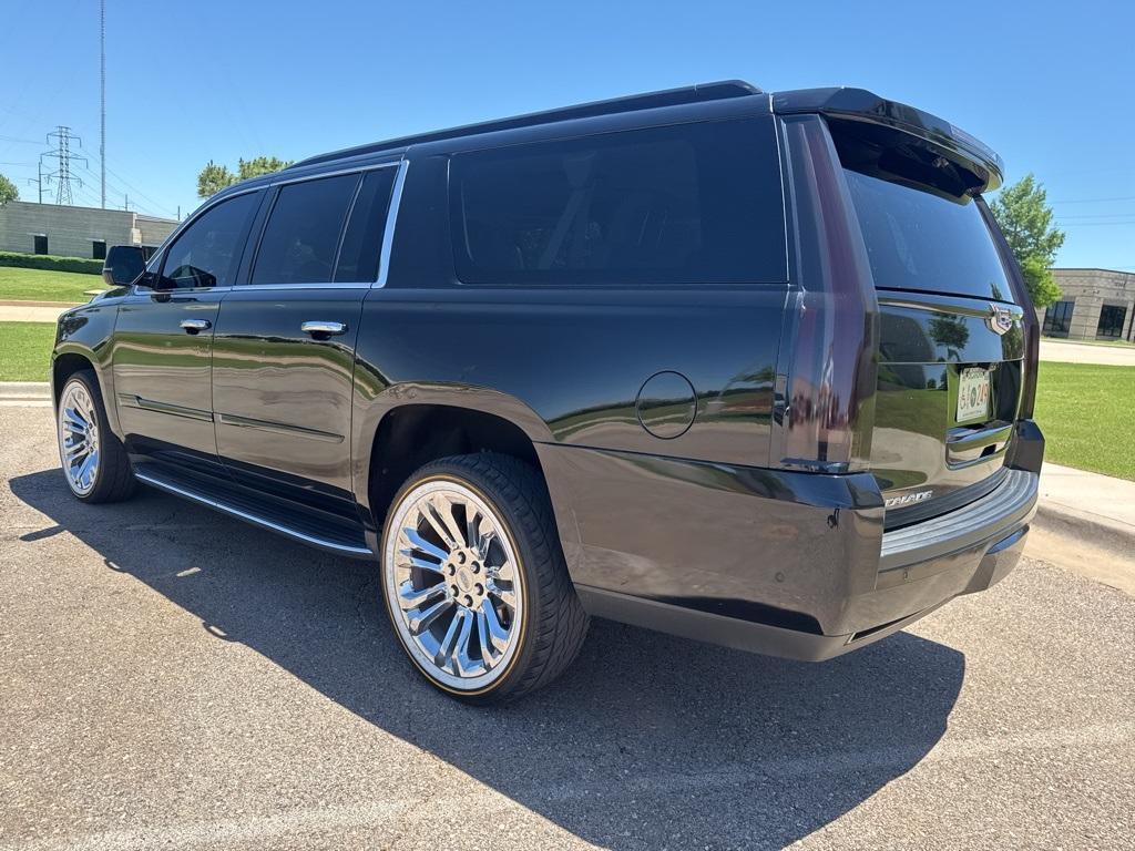 used 2020 Cadillac Escalade ESV car, priced at $42,773