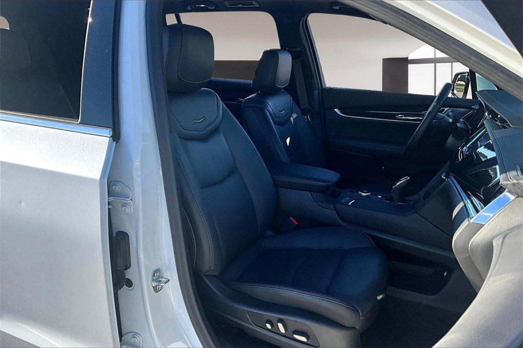 used 2025 Cadillac XT6 car, priced at $45,877
